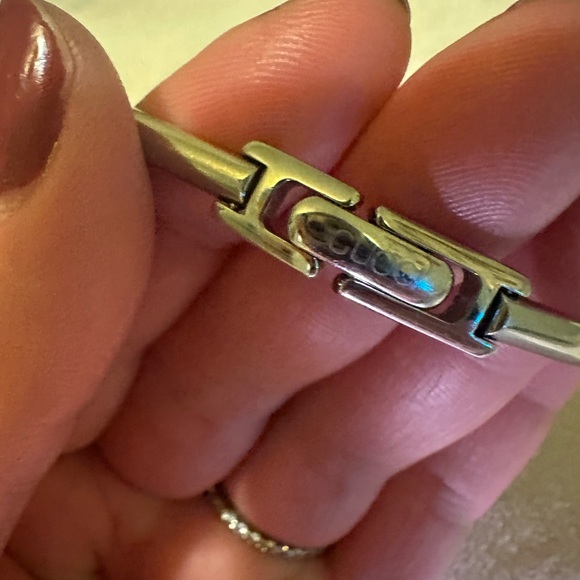 Gucci Silver Square Watch - Picture 6 of 6